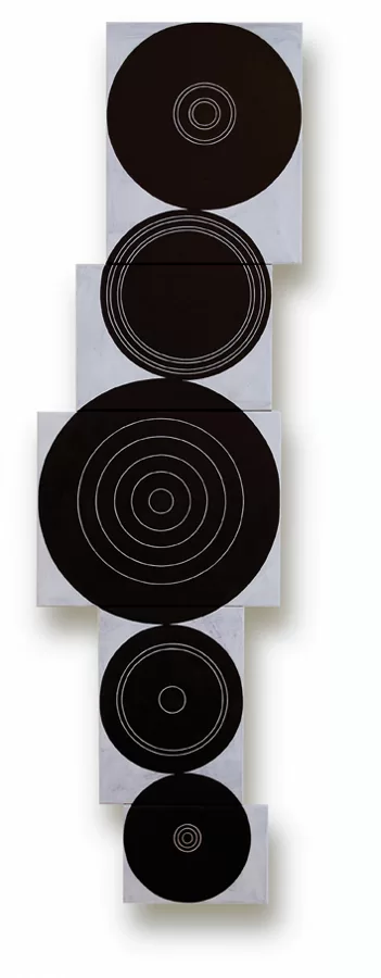 Centro. 180 x 54 cm. 2008